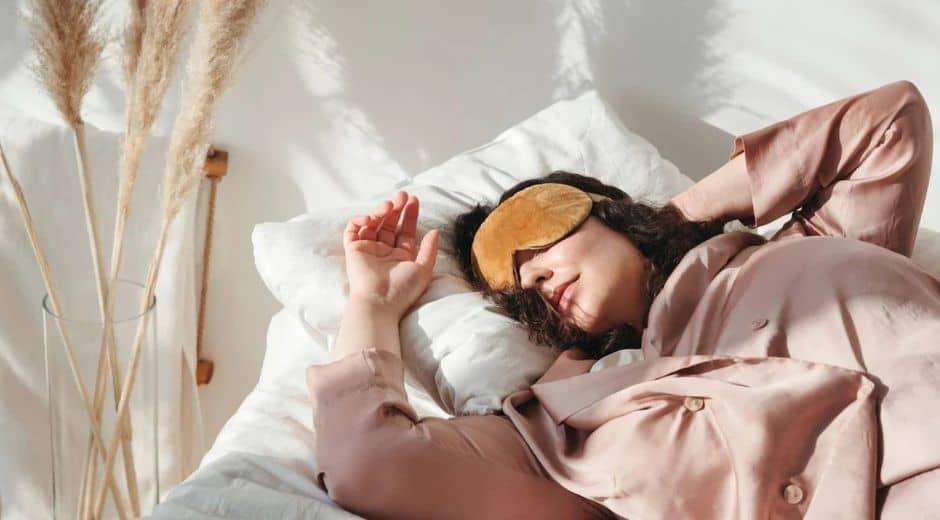 proven-sleep-and-hydration-for-glow